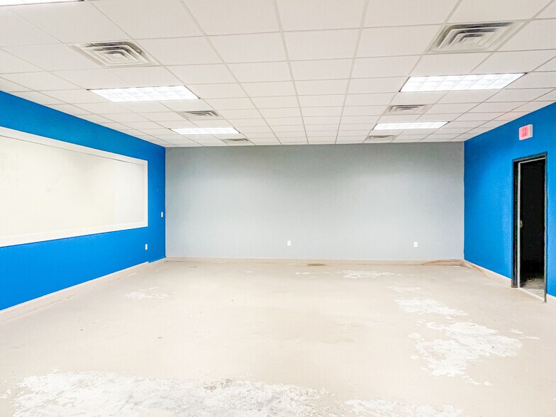 More Photos Of 108 Business Park Dr, Denham Springs Medical For Lease