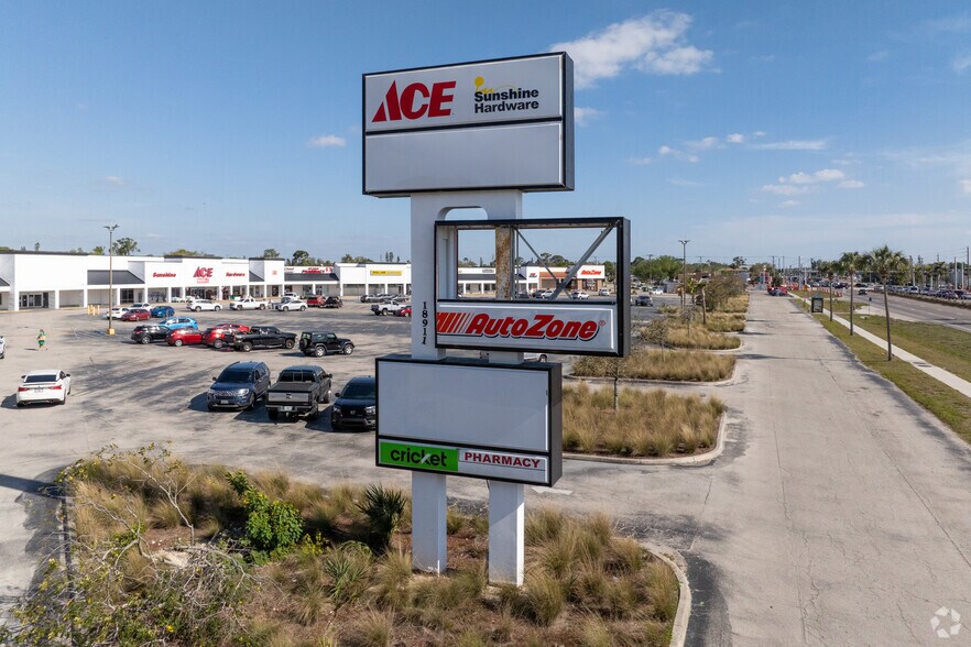 More Photos Of 18911 S Tamiami Trl, Fort Myers Storefront For Lease