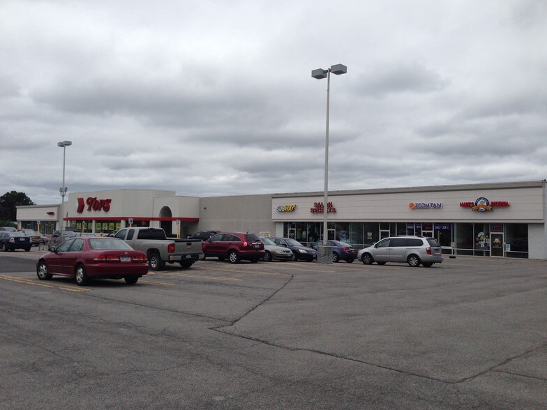 More Photos Of 270 E Main St, Avon Unknown For Lease