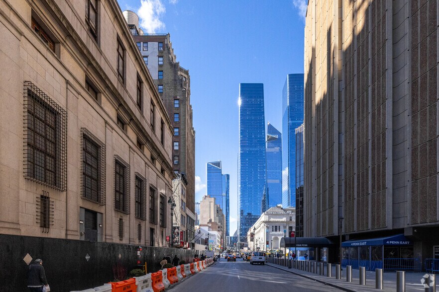 More Photos Of 254 W 31st St, New York Office For Lease