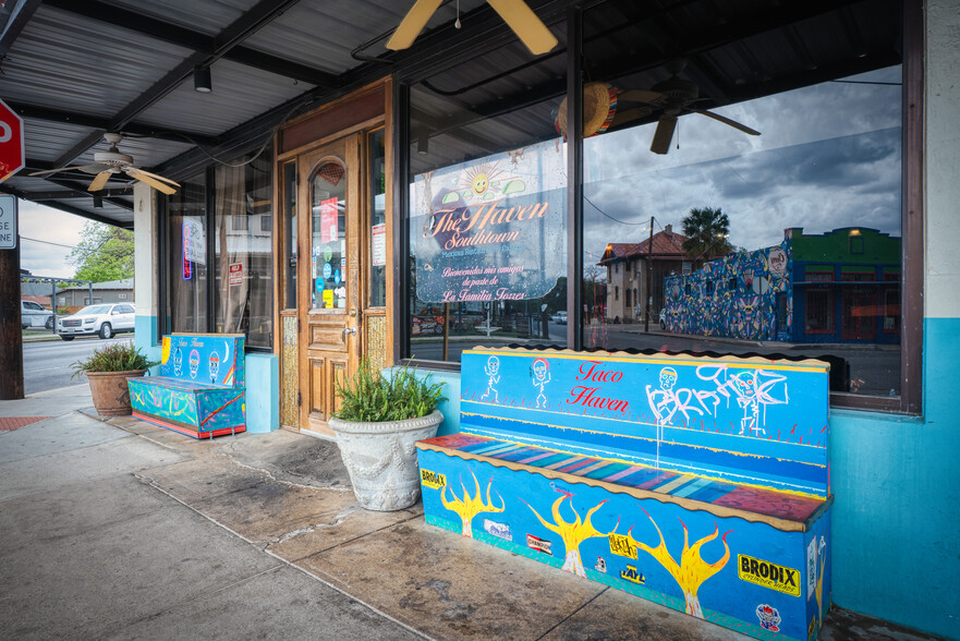More Photos Of 1012-1032 S Presa St, San Antonio Unknown For Lease