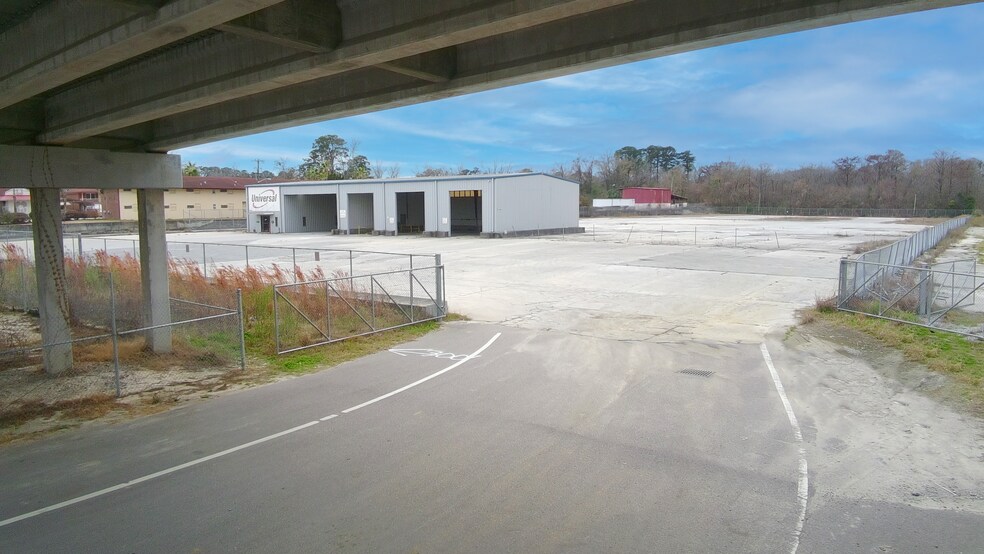 More Photos Of 17 Main St, Savannah Land For Lease