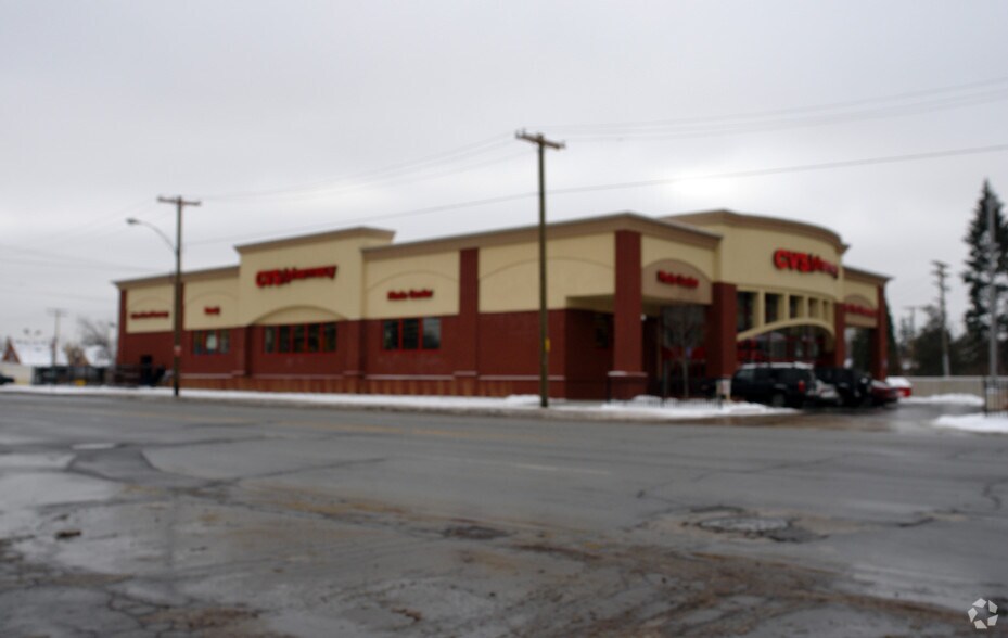 More Photos Of 15521-15573 W 7 Mile Rd, Detroit Drugstore For Lease