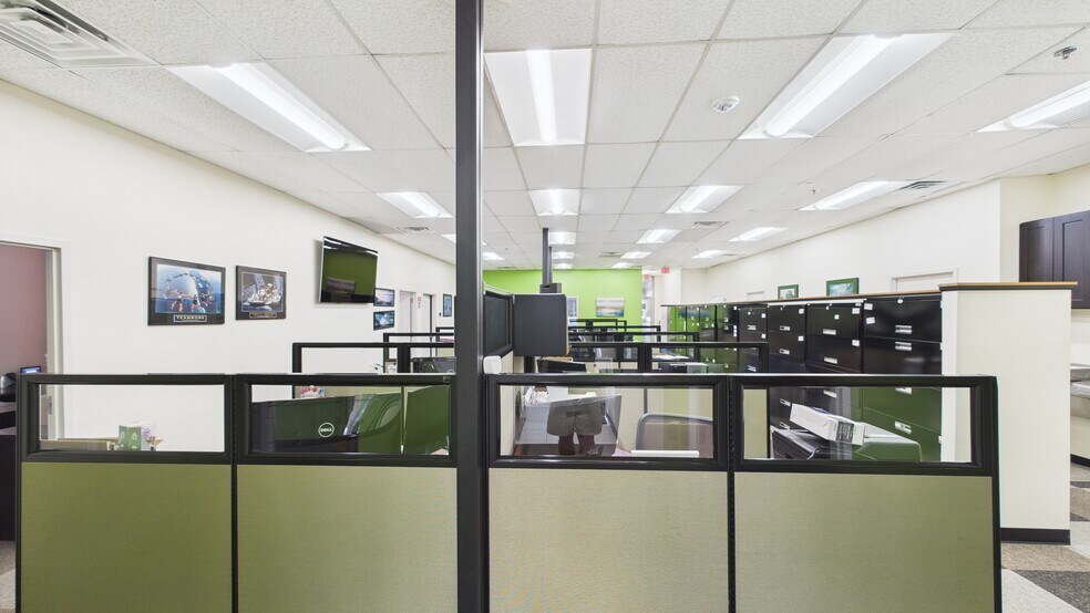 More Photos Of 14012-14018 Sullyfield Cir, Chantilly Medical For Lease