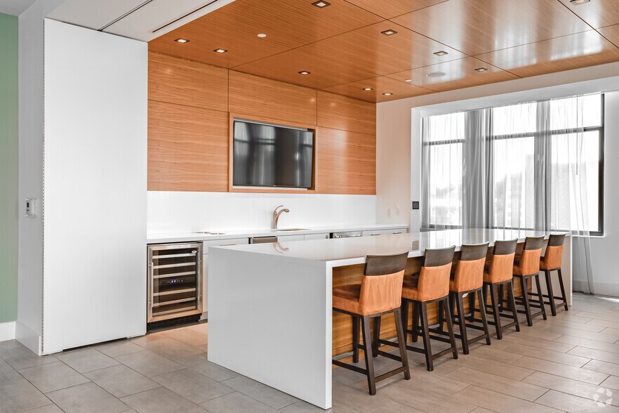 More Photos Of 7077 Woodmont Ave, Bethesda Apartments For Lease