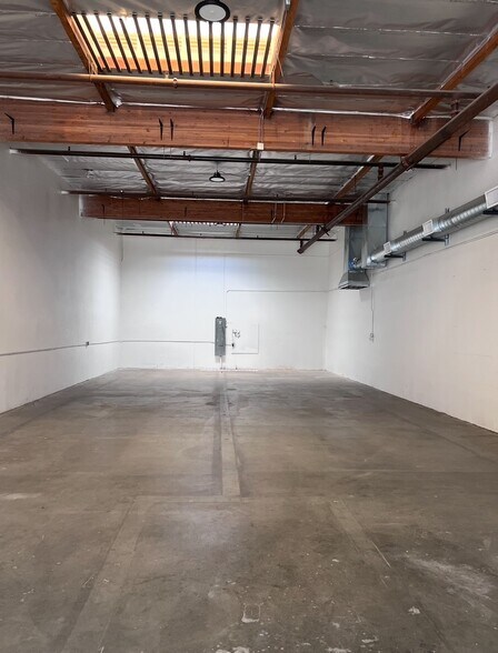 More Photos Of 10312 Norris Ave, Pacoima Unknown For Lease
