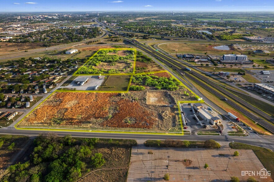 More Photos Of 2221 Airport Dr, Wichita Falls Land For Sale