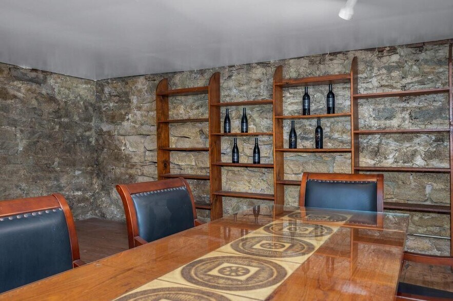 More Photos Of 227-229 N 1st St, Pulaski Restaurant For Sale