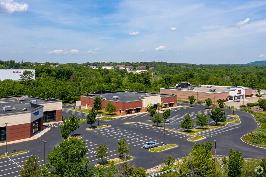 More Photos Of 701 Technology Center Dr, Stoughton Warehouse For Lease