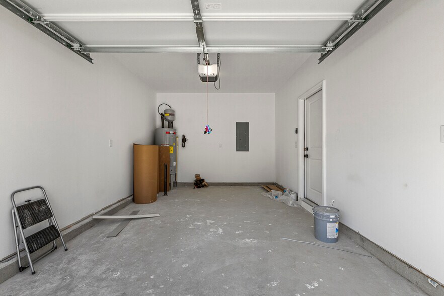 More Photos Of 114 Chella Ct, Sanford Multifamily For Sale