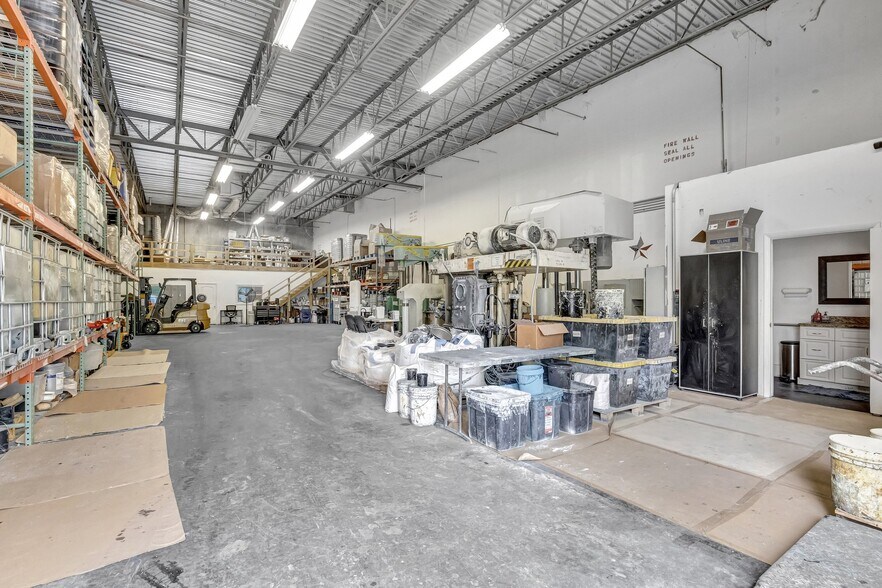 More Photos Of 4450 NW 126th Ave, Coral Springs Warehouse For Lease