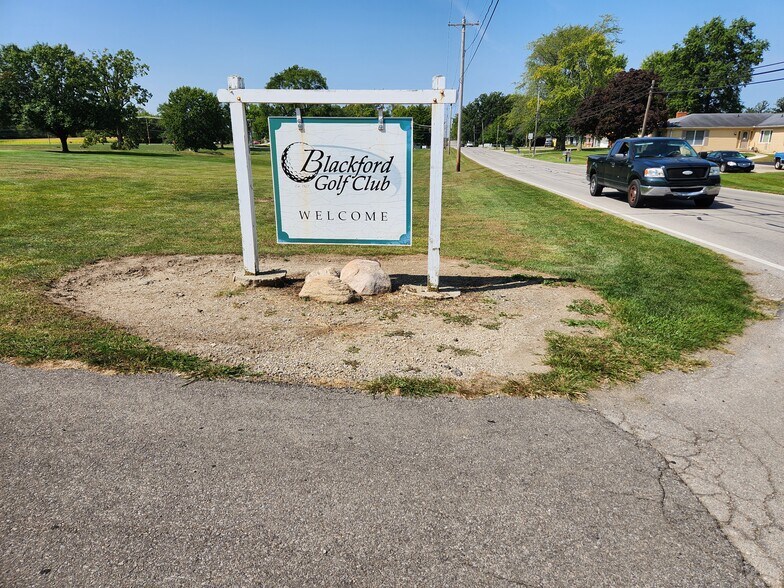 More Photos Of 1605 W Water St, Hartford City Land For Sale