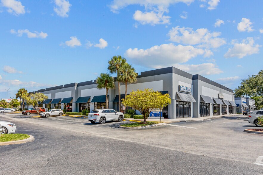 More Photos Of 955 S Congress Ave, Delray Beach Showroom For Lease