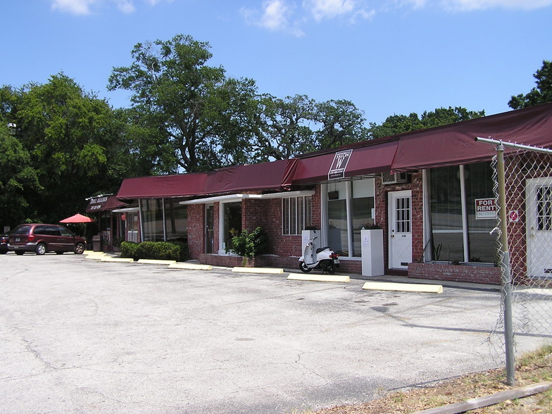 More Photos Of 2134-2140 9th Ave N, Saint Petersburg General Retail For Lease