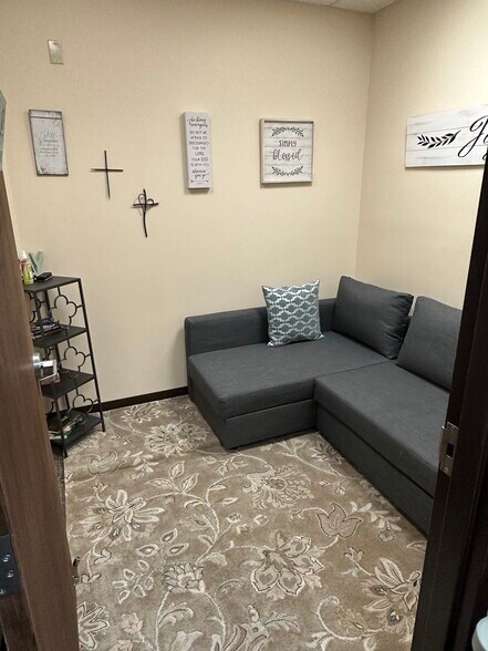 More Photos Of 10501 S Orange Ave, Orlando Light Manufacturing For Sale