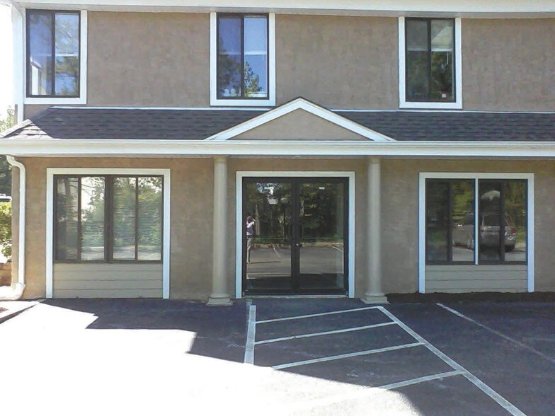 More Photos Of 1 N Bacton Hill Rd, Malvern Office For Lease