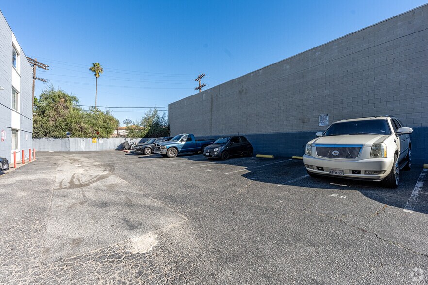 More Photos Of 835 W Rosecrans Ave, Gardena Apartments For Sale