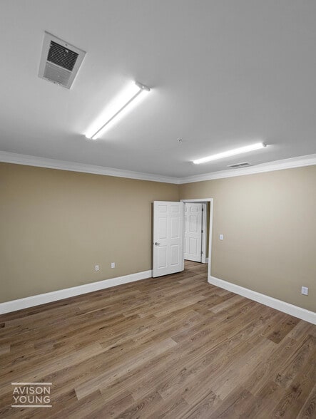 More Photos Of 318 Creekstone Rdg, Woodstock Medical For Lease