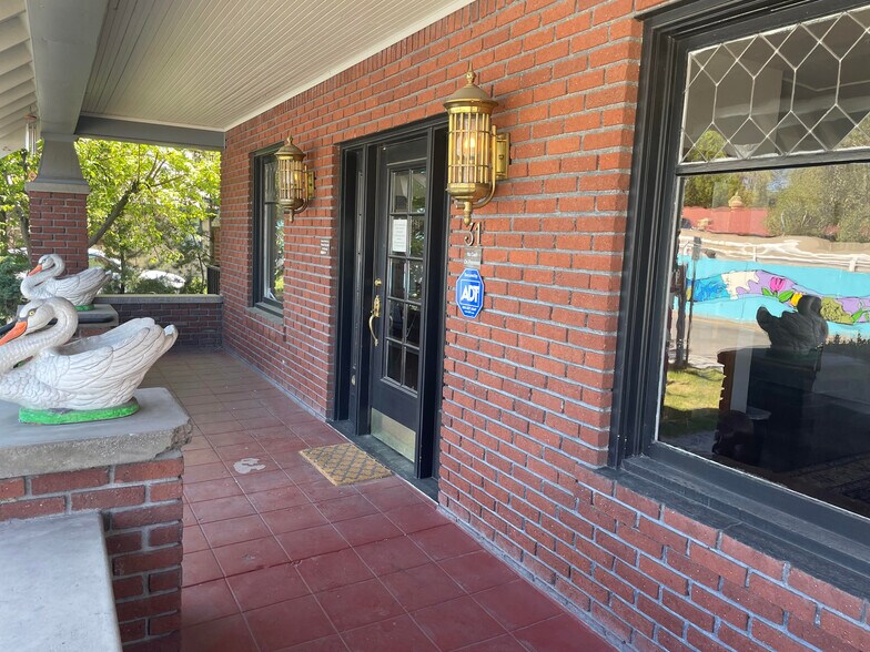 More Photos Of 31 Keystone Ave, Reno Office For Lease