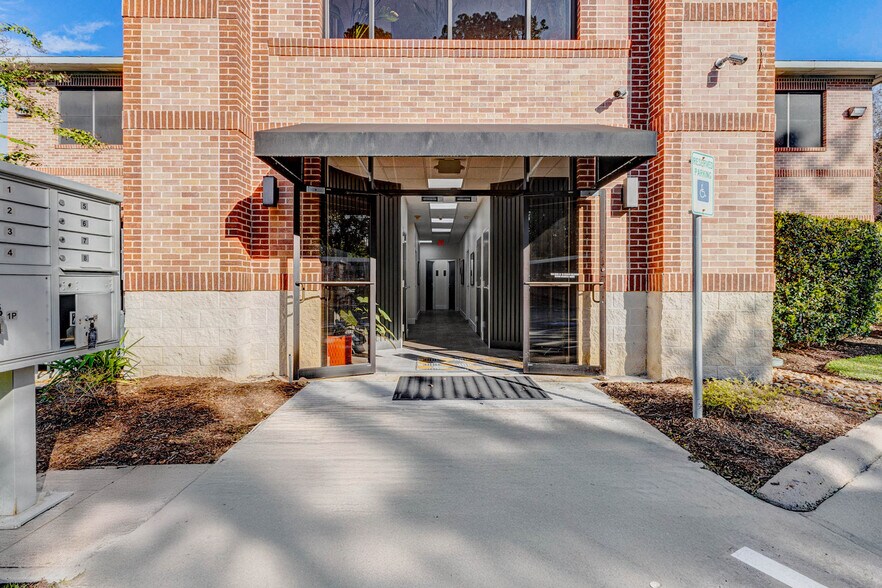 More Photos Of 12837 Louetta Rd, Cypress Office For Lease