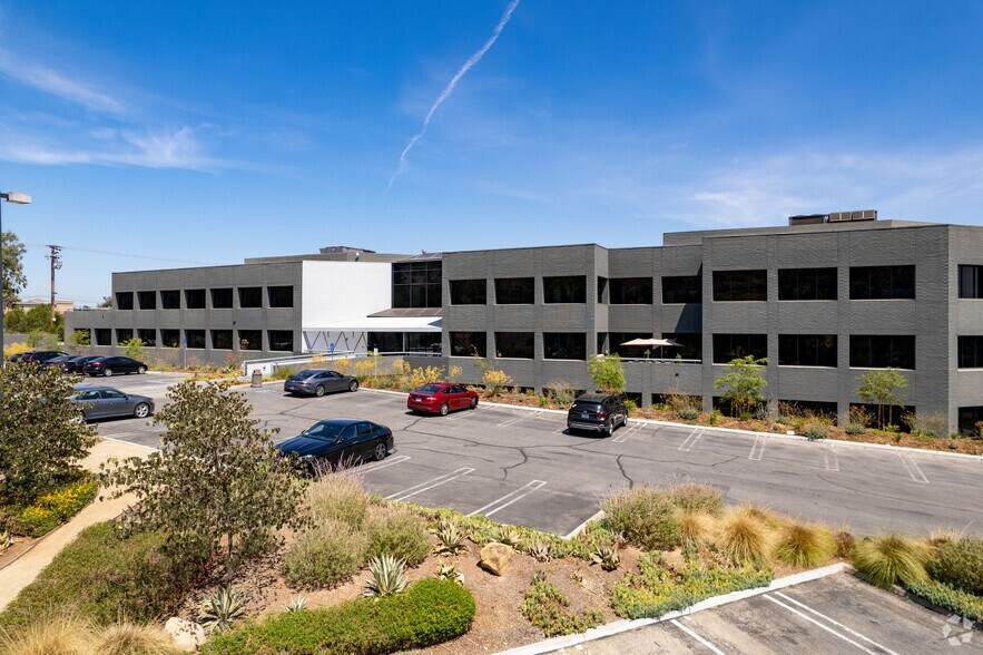 More Photos Of 30851 Agoura Rd, Agoura Hills Loft Creative Space For Lease