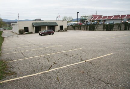 More Photos Of 190 S Main St, Rutland Storefront Retail Office For Lease