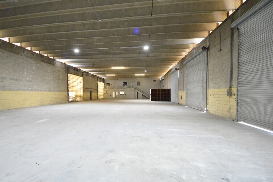 More Photos Of 5109 Stepp Ave, Jacksonville Warehouse For Lease