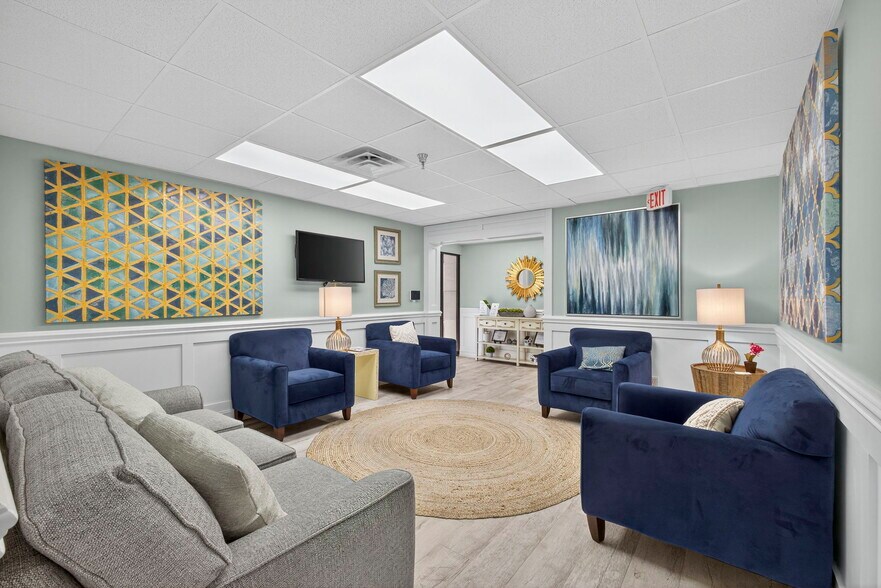 More Photos Of 685 Royal Palm Beach Blvd, Royal Palm Beach Medical For Sale