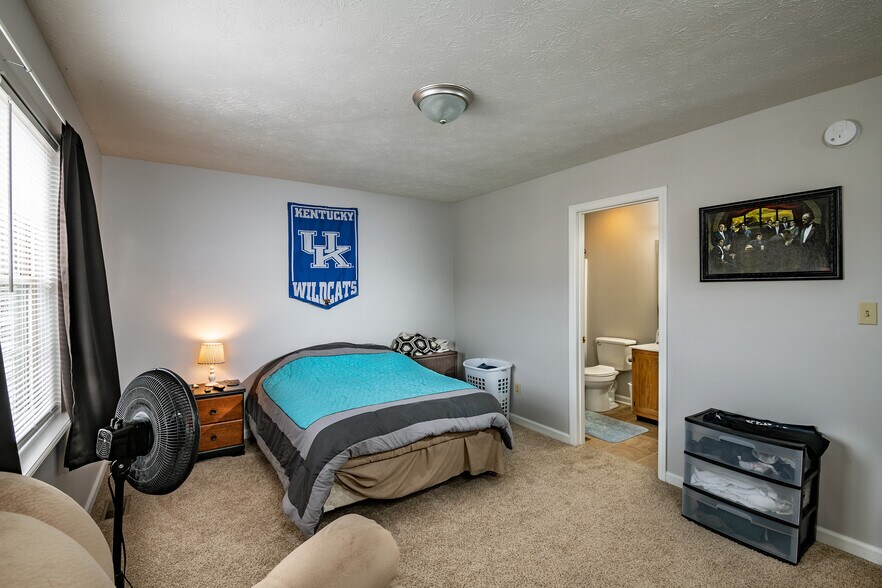 More Photos Of 3353-3375 Cove Lake Dr, Lexington Apartments For Sale