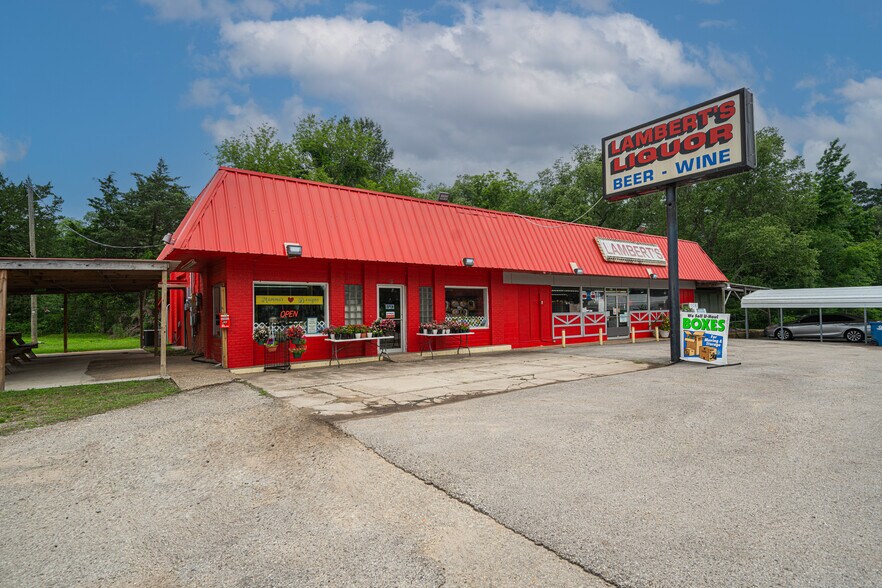 More Photos Of 1971/1975 S Tyler rd, Gladewater Convenience Store For Sale