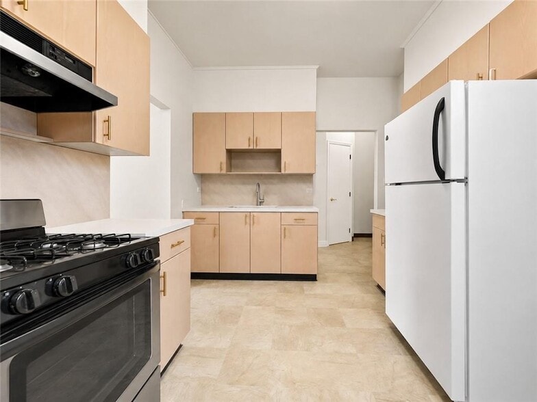 More Photos Of 2345 65th St, Brooklyn Storefront Retail Office For Sale