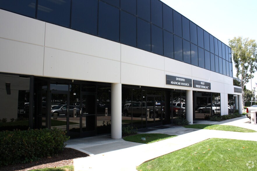 More Photos Of 721 E Ball Rd, Anaheim Office For Lease