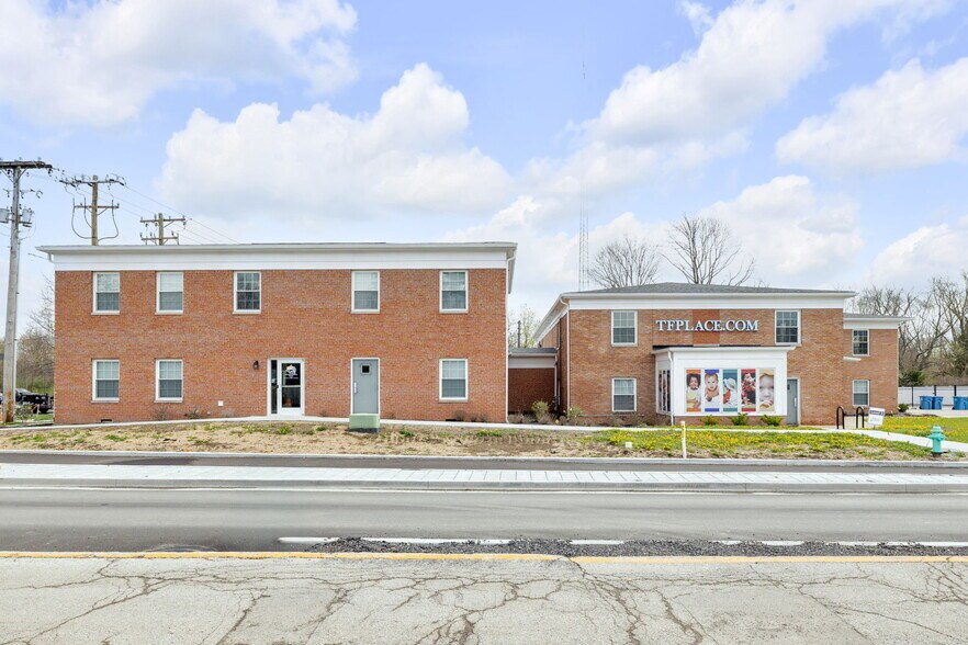 Primary Photo Of 10455-10499 N College Ave, Carmel Office For Sale