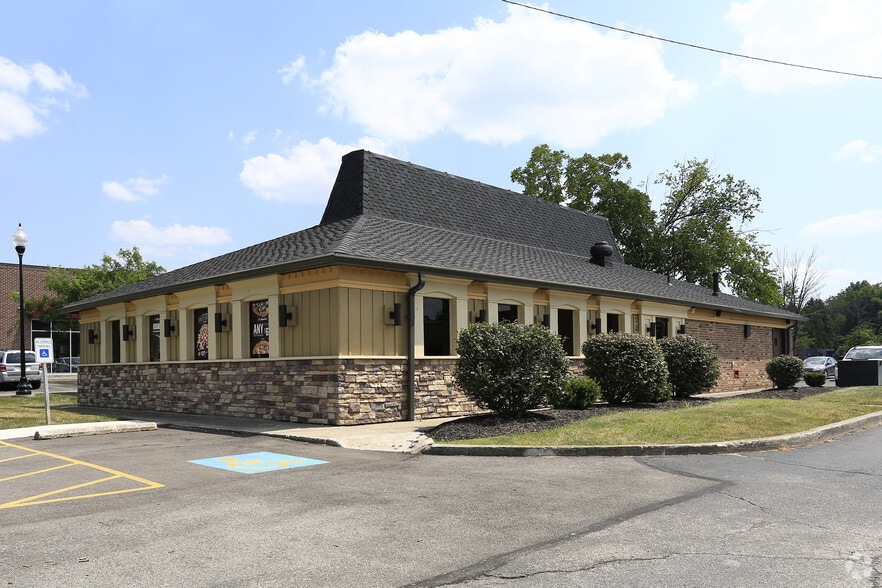 Primary Photo Of 18055 Bagley Rd, Middleburg Heights Fast Food For Sale