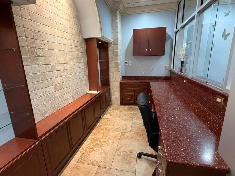 More Photos Of 1890 LPGA Blvd, Daytona Beach Medical For Lease