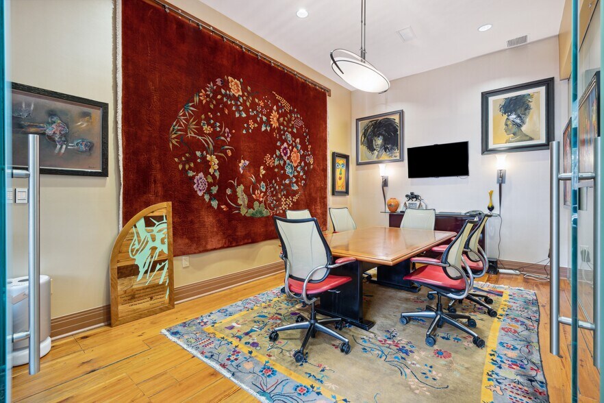 More Photos Of 46 A State St, Charleston Office Residential For Lease