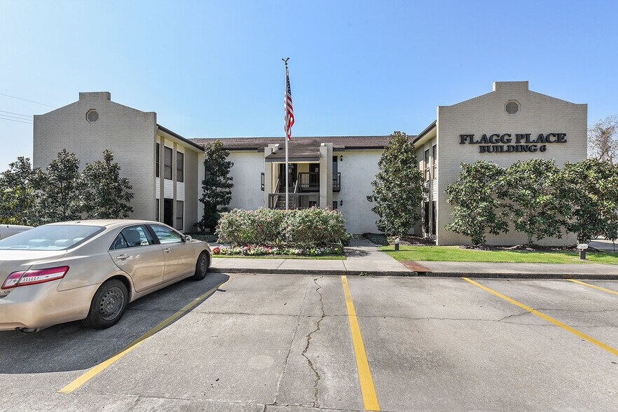 More Photos Of 113 Flagg Pl, Lafayette Medical For Lease