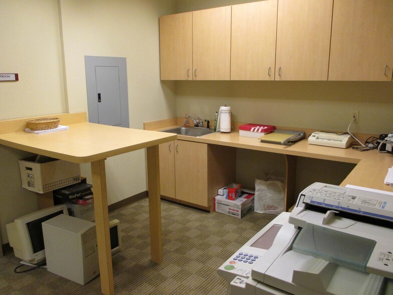 More Photos Of 4168 Abbotts Bridge Rd, Duluth Office For Lease