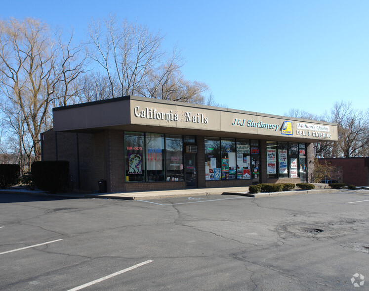 Primary Photo Of 40 N Middletown Rd, Nanuet Freestanding For Lease