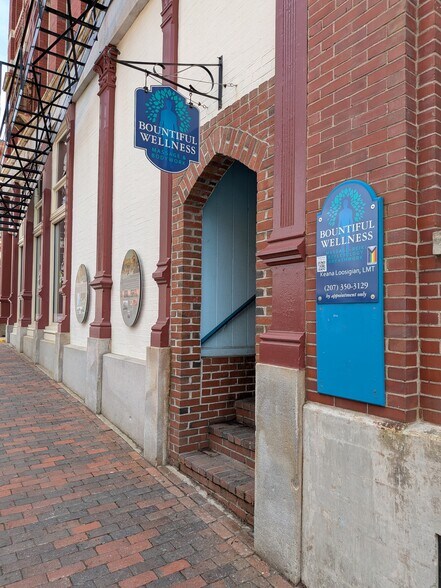 More Photos Of 4 Centre St, Bath Office For Lease