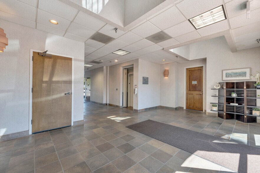 More Photos Of 3655 Alamo St, Simi Valley Medical For Lease