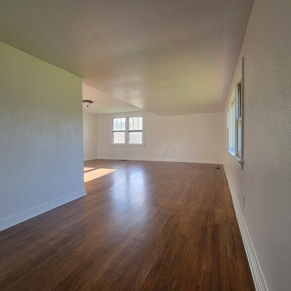 More Photos Of 22025 8th St, Silverhill Office Residential For Sale