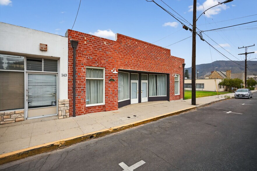 More Photos Of 141 Davis St, Santa Paula Storefront For Sale
