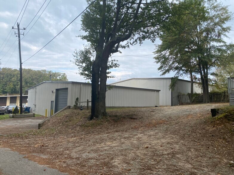 More Photos Of 6215 Hotel St, Austell Light Distribution For Lease