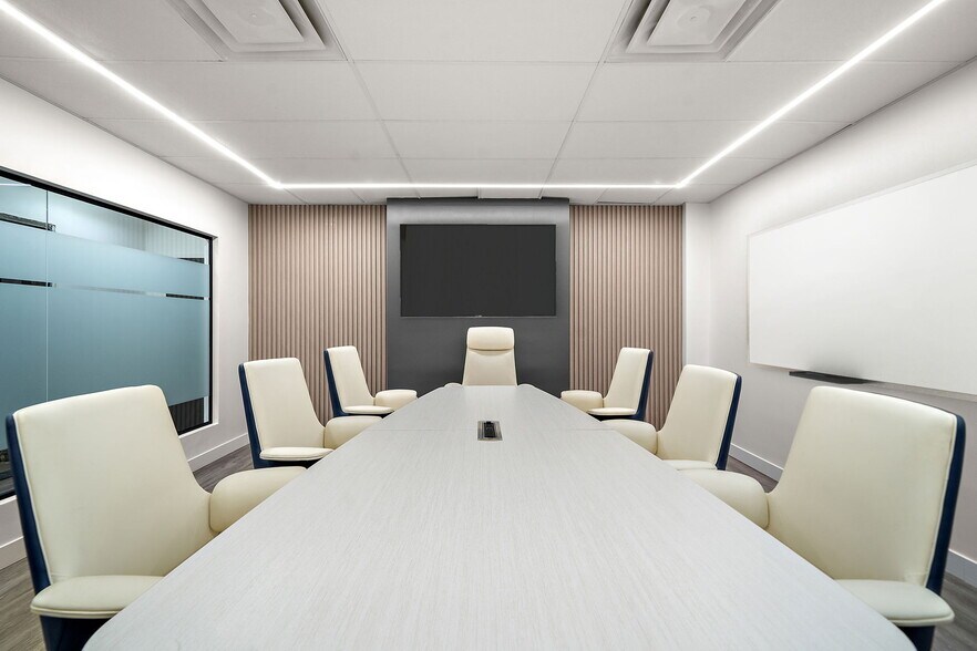 More Photos Of 4845 Rue Jean-Talon O, Montréal Storefront For Lease