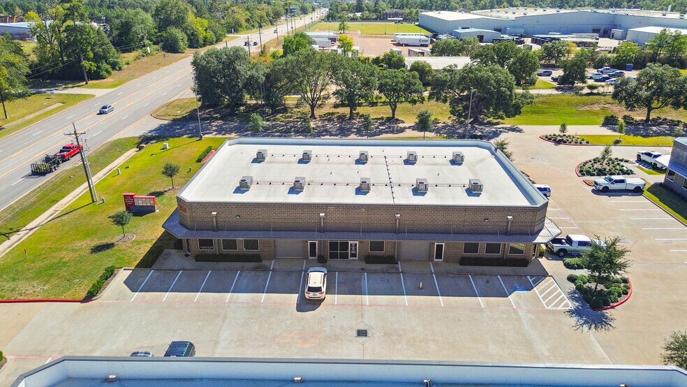 More Photos Of 2519 N Frazier Rd, Conroe Light Distribution For Sale