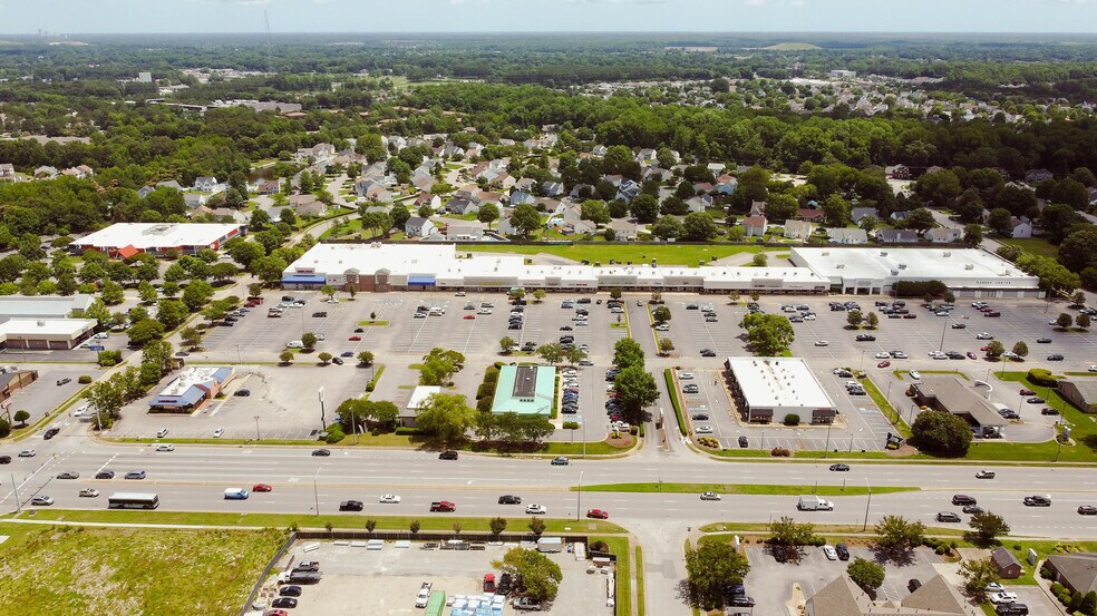 More Photos Of 701 N Battlefield Blvd, Chesapeake Unknown For Lease