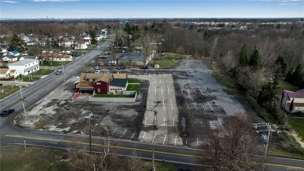More Photos Of 3719 Abbott Rd, Orchard Park Restaurant For Sale
