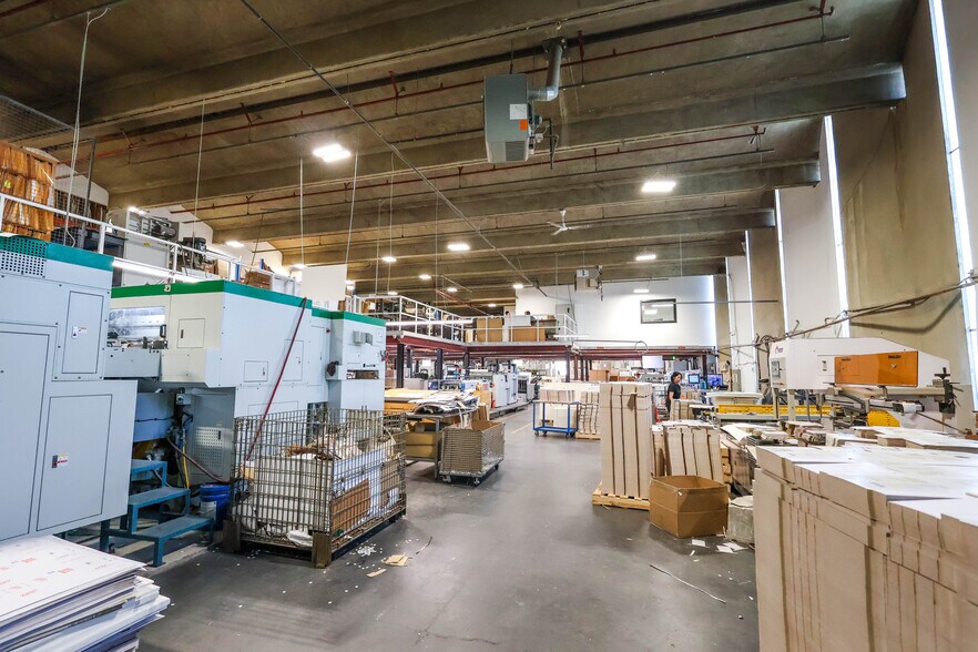 More Photos Of 125 W 71st Ave, Vancouver Warehouse For Lease