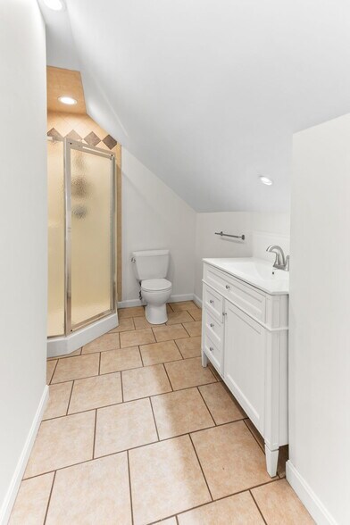 More Photos Of 280 Washington St, North Easton Flex For Sale